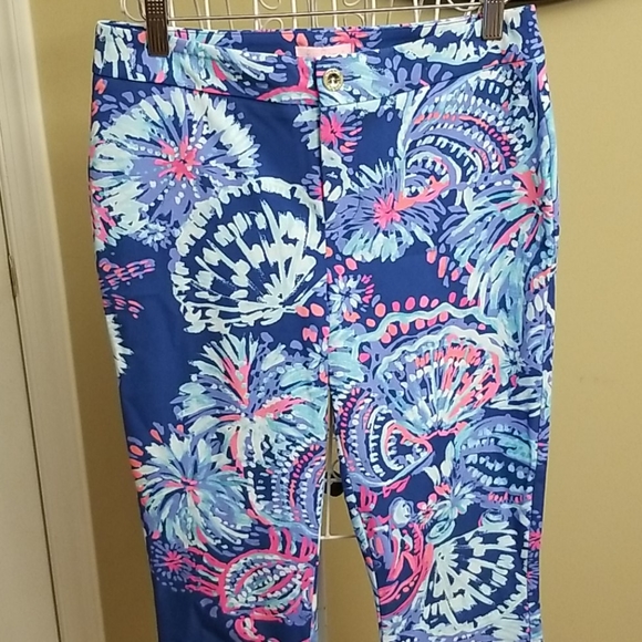 Women's Fabulous Lilly Pulitzer Pants - Picture 2 of 7